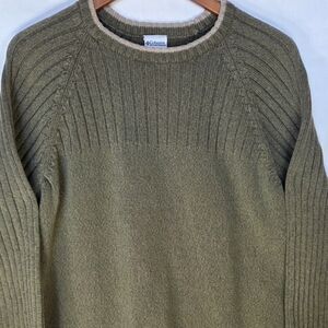 Columbia Men's Green Crewneck Sweater